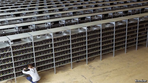 cryptocurrency-bitcoin-mining-farm